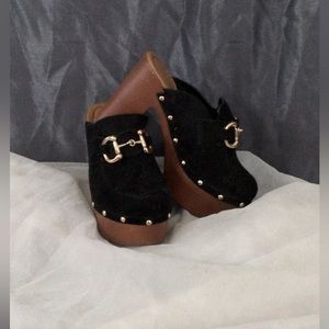Closed toe high heels